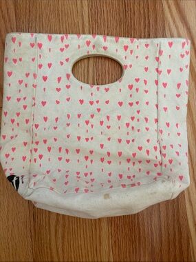 Cream Canvas Lunch Tote with Pink Heart Print and Cutout Handle